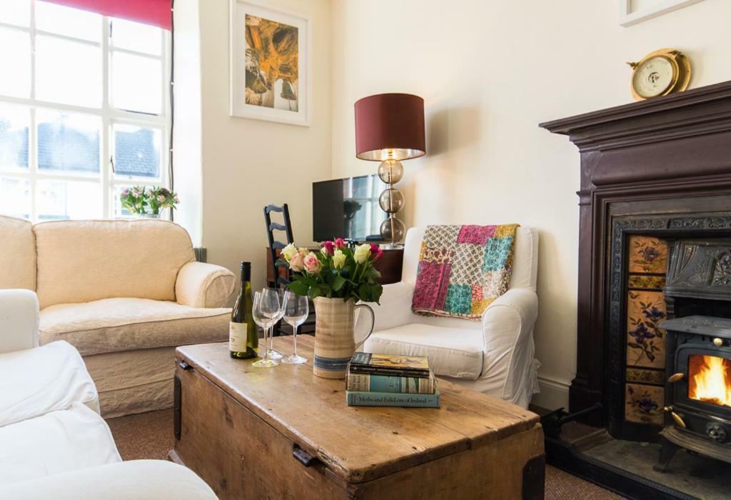 Cleo Gallery Apartments Кенмеър Екстериор снимка